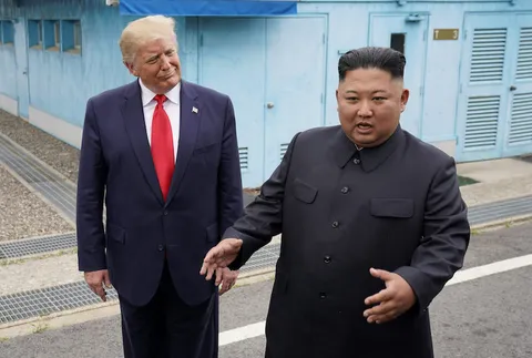 Трамп с Ким Чен Ыном на границе КНДР