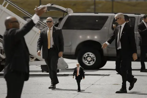 Крошечный Трамп
