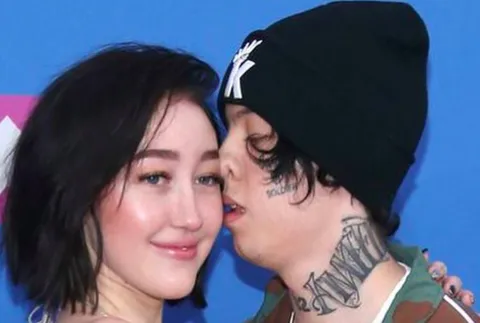 Lil Xan Kisses Noah Cyrus