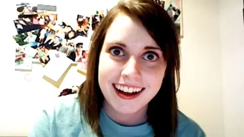 Слишком навязчивая девушка (Overly Attached Girlfriend)